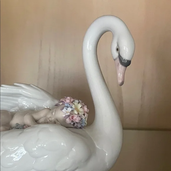 💖Drifting Through Dreamland Lladro💖 - Picture 3 of 4